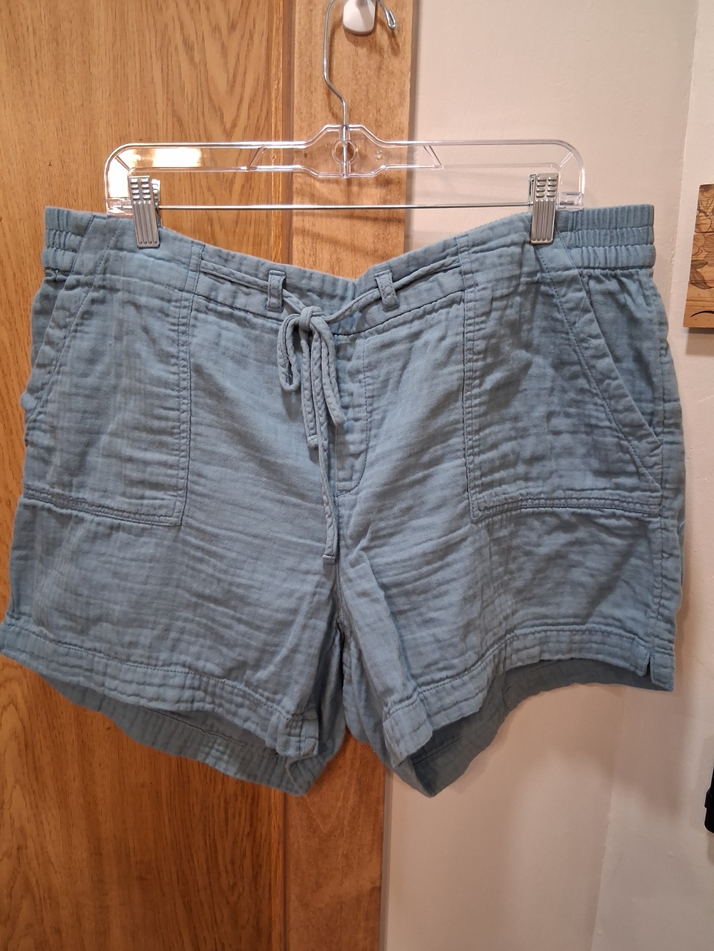 Old Navy Light Blue Drawstring Linen-Blend Women’s Shorts